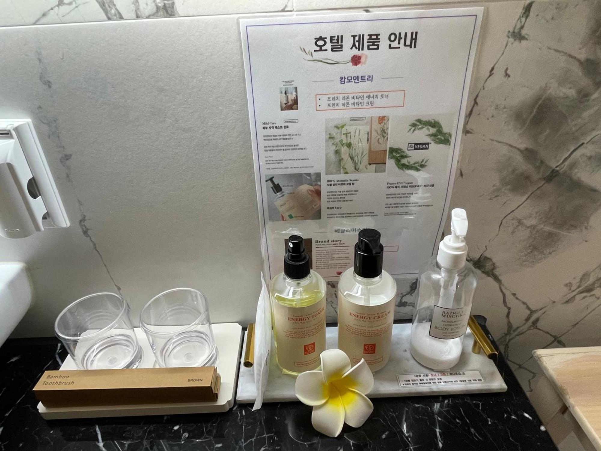 Gwanganli The Club Hotel Busan Bagian luar foto